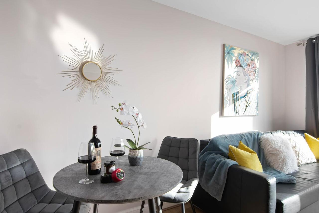 Spacious & Cosy, Netflix, Parking, Colindale Station เฮนดอน ภายนอก รูปภาพ